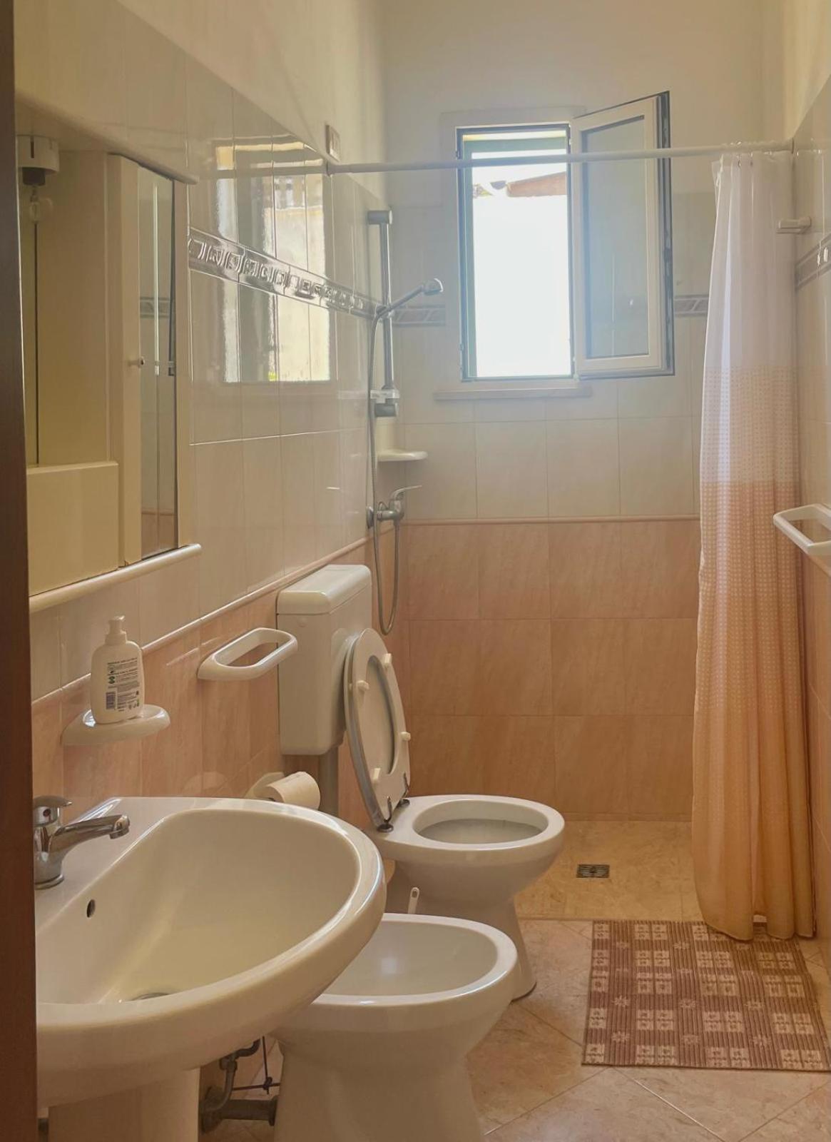 أودجانو لا كييزا La Rondine Bed And Breakfast المظهر الخارجي الصورة